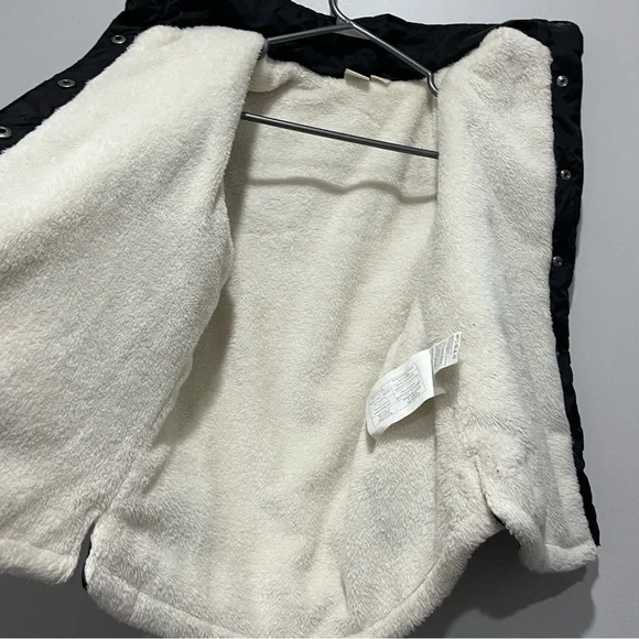 Roxy Vest - Picture 4 of 10